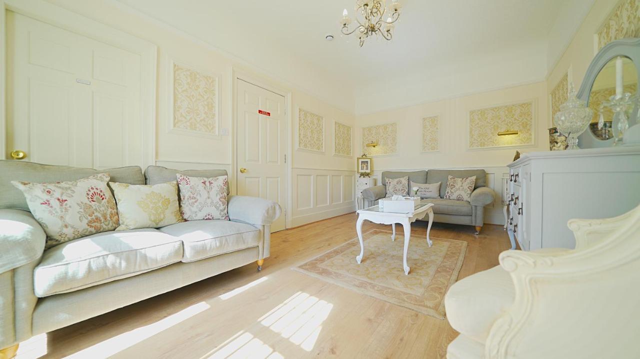 The Old Tramhouse Self Catering Apartments Stirling Dış mekan fotoğraf