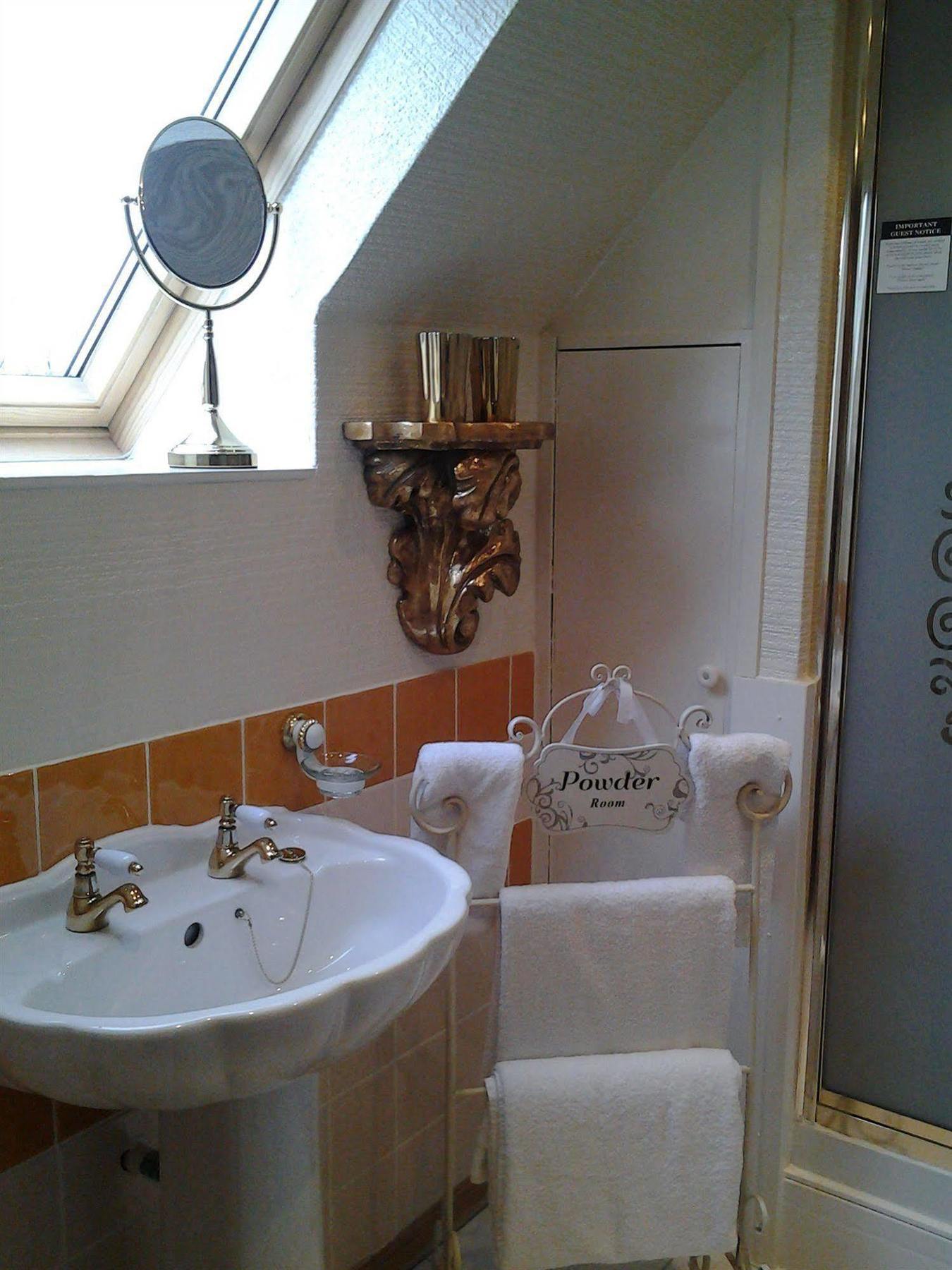 The Old Tramhouse Self Catering Apartments Stirling Dış mekan fotoğraf