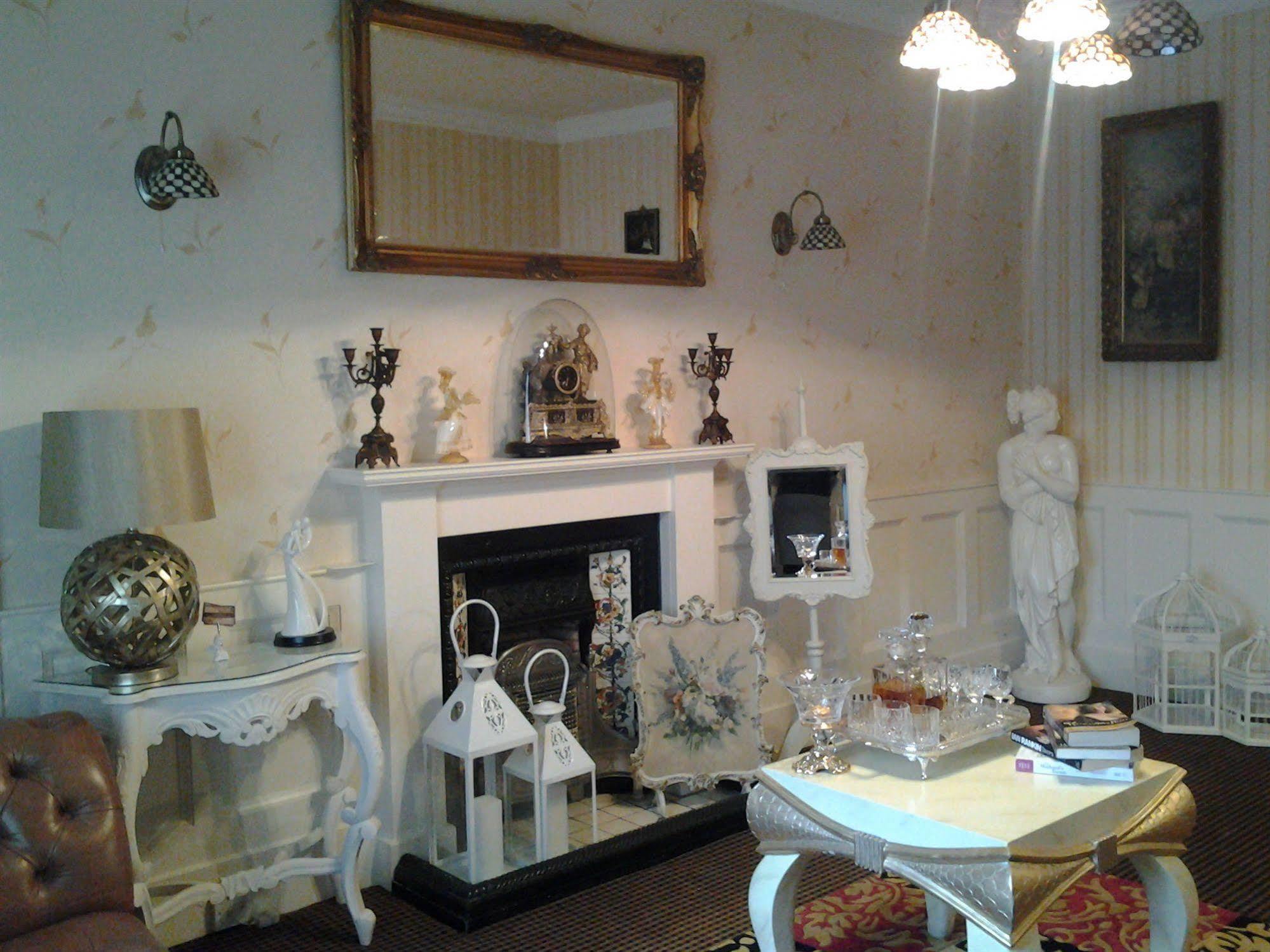 The Old Tramhouse Self Catering Apartments Stirling Dış mekan fotoğraf