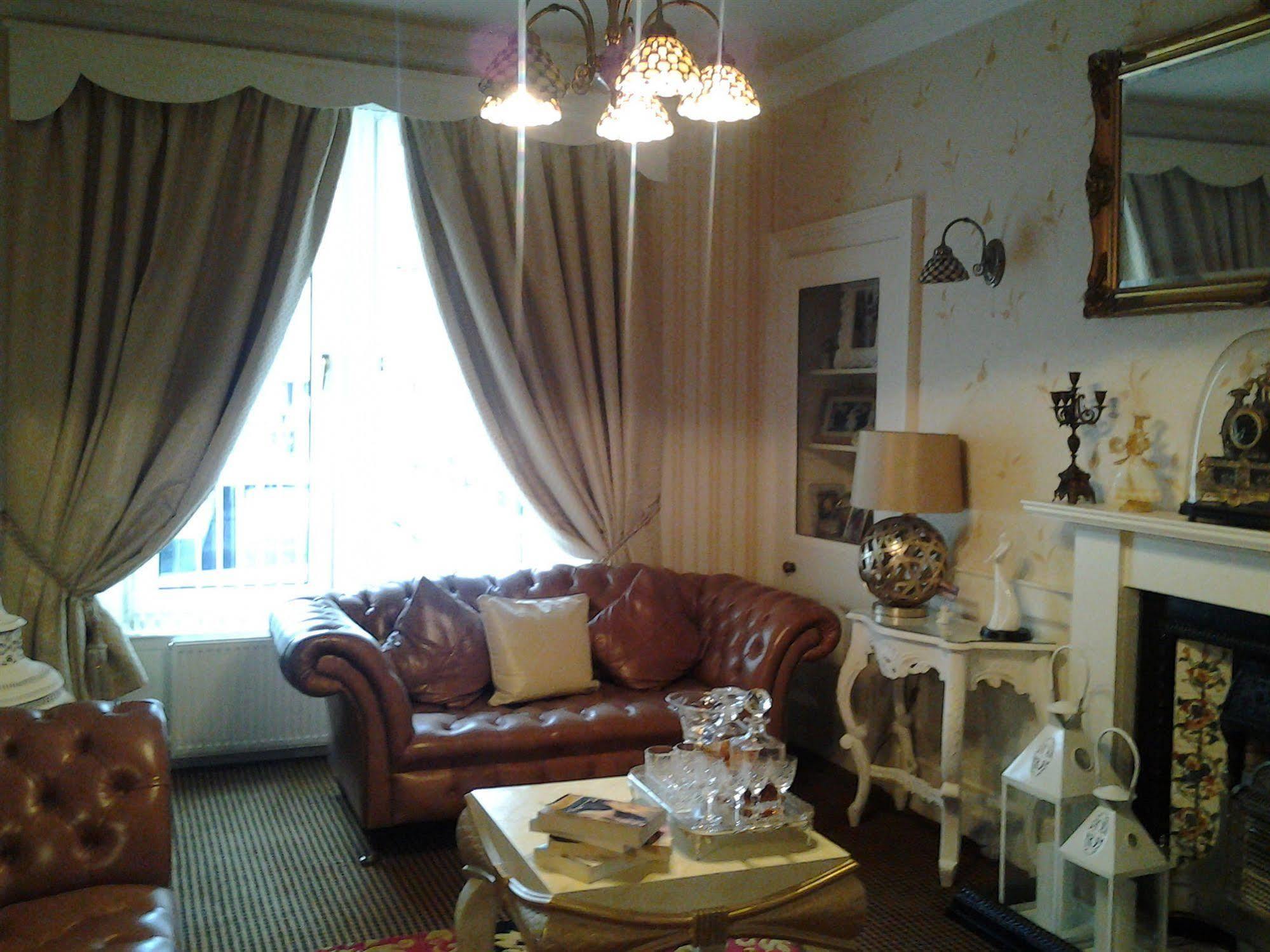 The Old Tramhouse Self Catering Apartments Stirling Dış mekan fotoğraf